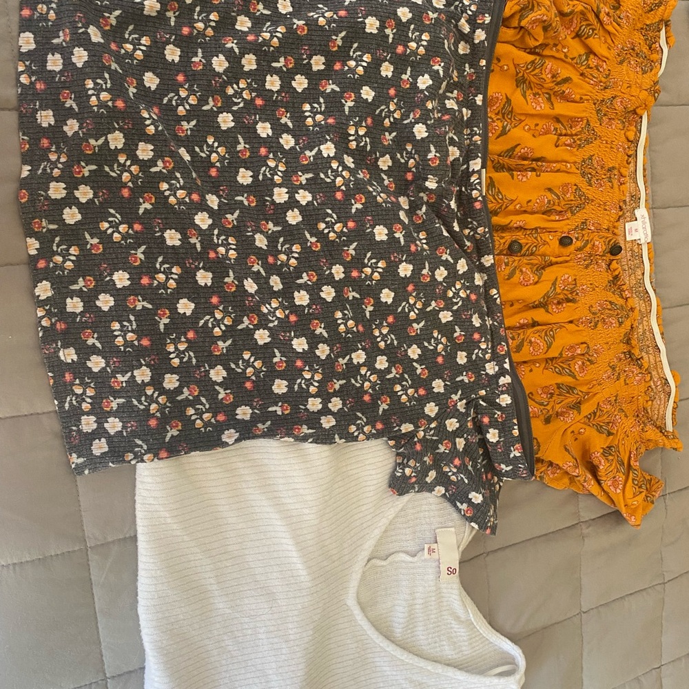 3 crop tops bundle